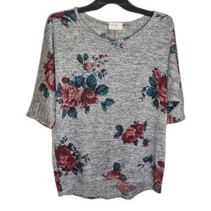 Bobbie Brooks‎ Rose Design Batwing Top